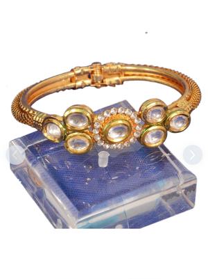 fancy bracelet - 18310643 - Standard Image - 2