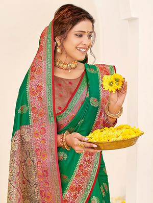 green silk woven saree with blouse - 18315356 - Standard Image - 2