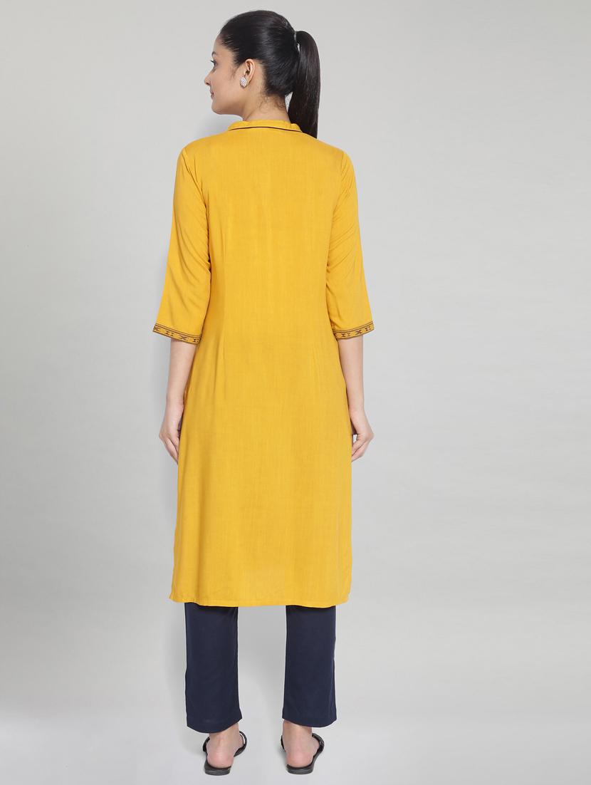 yellow cotton straight kurta - 18319390 - Zoom Image - 4