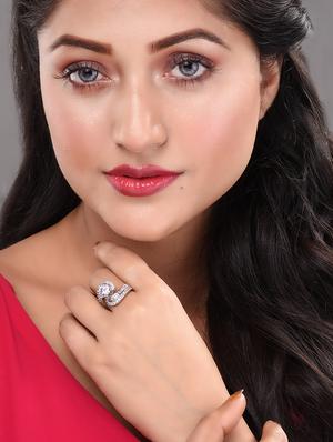 white brass finger ring - 18321672 - Standard Image - 4