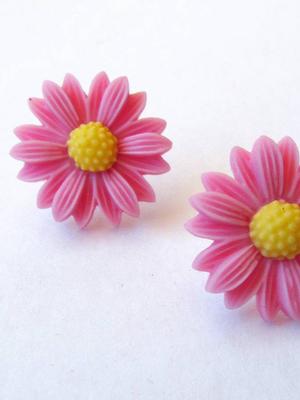 hair flowers pink color - 18322336 - Standard Image - 2