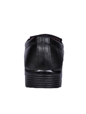 black synthetic slip on formal shoes - 18322473 - Standard Image - 3