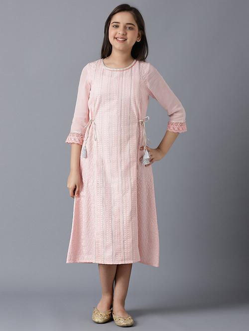 pink embroidered regular kurti - 18322627 - Standard Image - 1