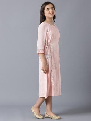 pink embroidered regular kurti - 18322627 - Standard Image - 4
