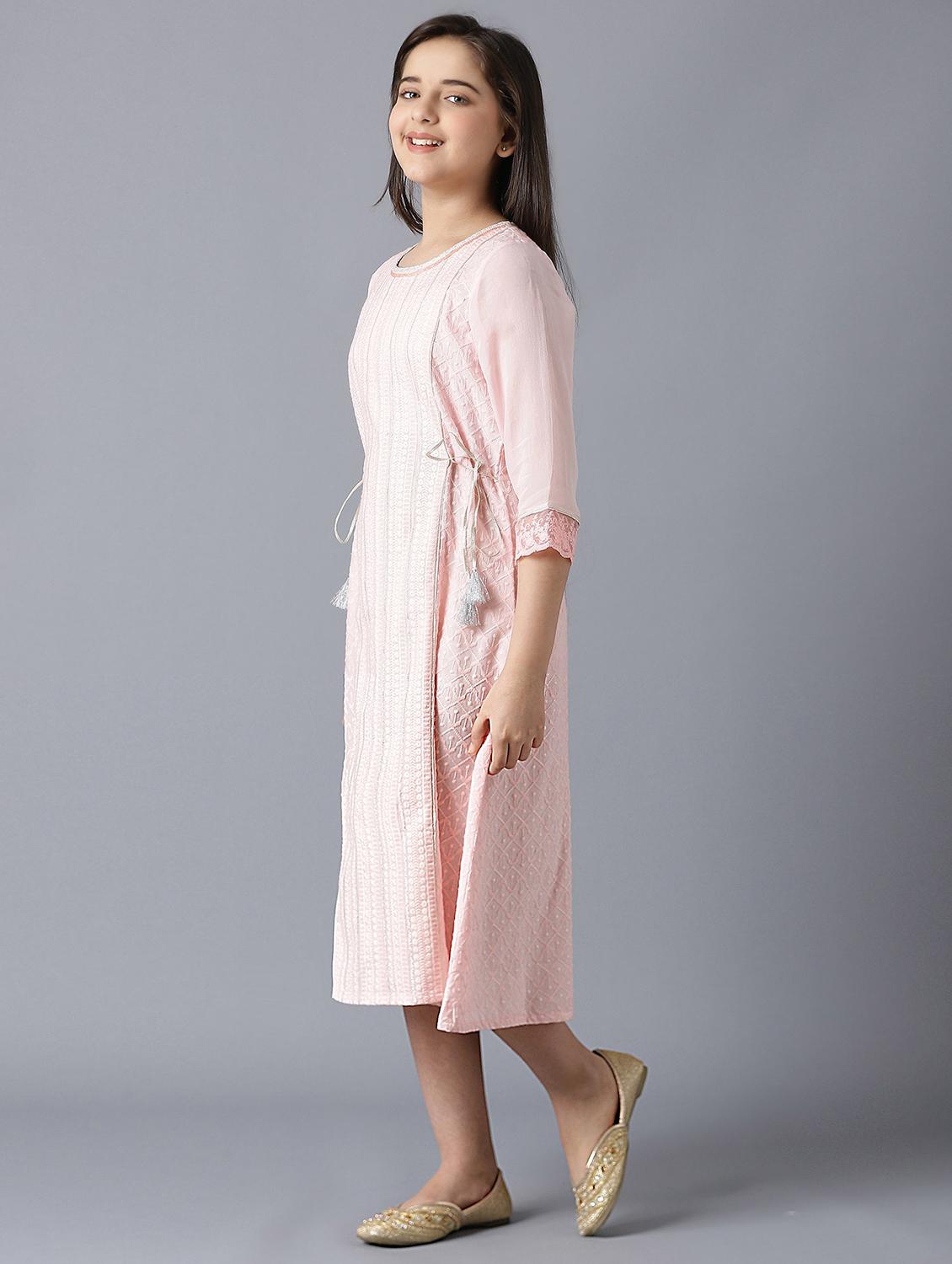 pink embroidered regular kurti - 18322627 - Zoom Image - 3