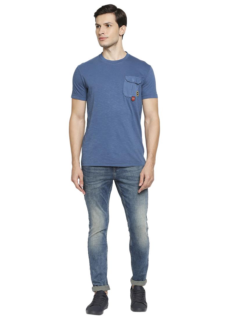 blue solid t-shirt - 18329980 - Zoom Image - 4
