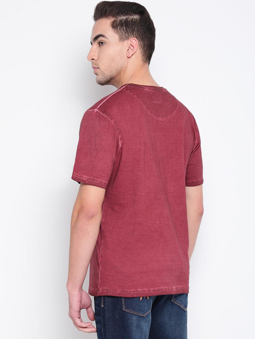 maroon solid casual t-shirt - 18330445 - Zoom Image - 3