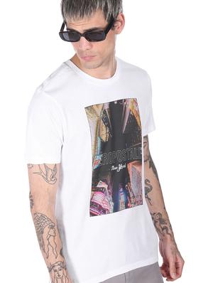 white front printed t-shirt - 18332445 - Standard Image - 4