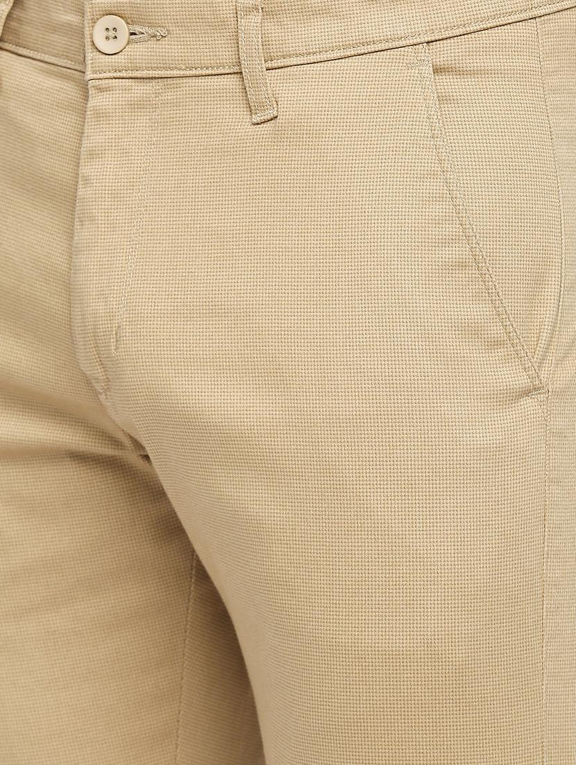 beige solid chinos casual trouser - 18333411 - Zoom Image - 5