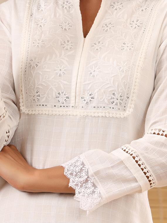 white cotton straight kurta - 18334432 - Zoom Image - 4