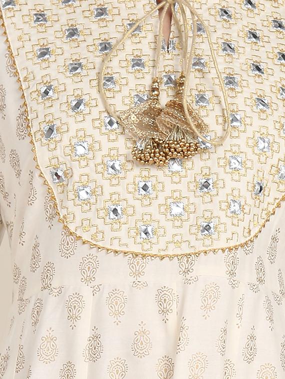 white printed anarkali kurta - 18353610 - Zoom Image - 5
