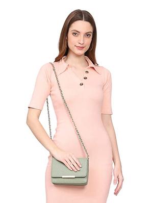 green textured regular sling bag - 18355948 - Standard Image - 4