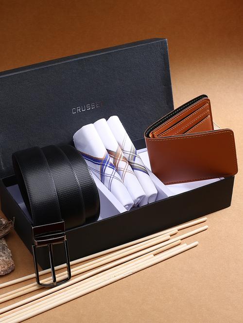 black leatherette belt - 18356832 - Very Small Image - 1