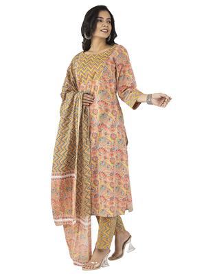 printed suit set - 18367175 - Standard Image - 2