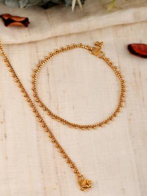 gold metal anklets and payal - 18367242 - Standard Image - 2