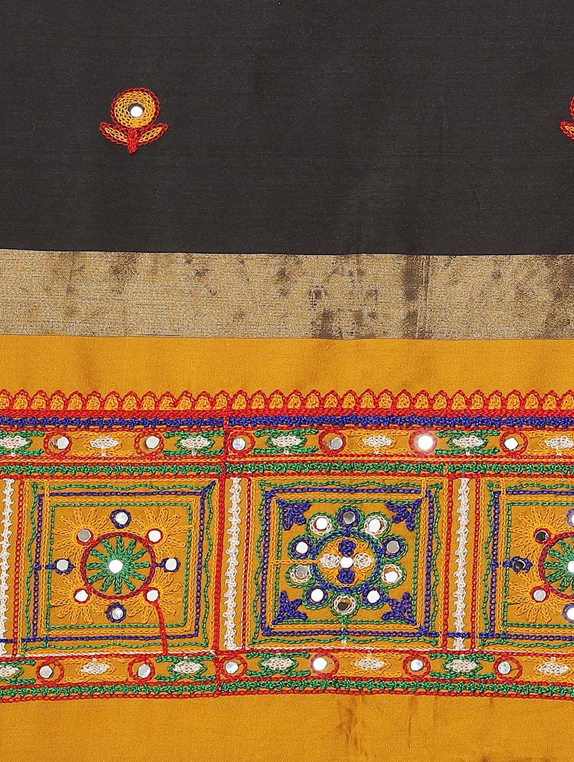 black cotton silk embroidered saree with blouse - 18370301 - Zoom Image - 5