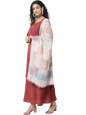 maroon kurta dupatta set - 18372510 - Standard Image - 2