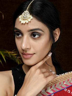 gold brass maang teekas & passa - 18373751 - Standard Image - 4