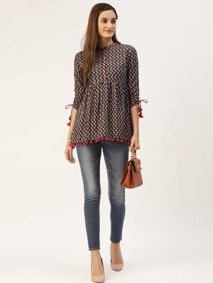 grey printed regular top - 18376954 - Standard Image - 4