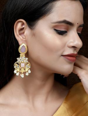 gold brass studs earring - 18381781 - Standard Image - 4