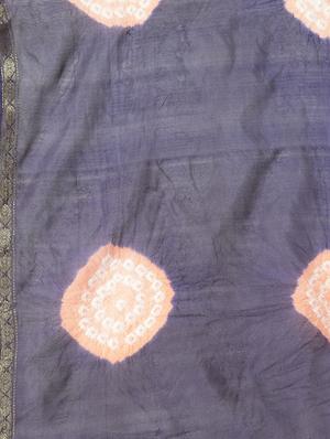 blue bandhani saree with blouse - 18382807 - Standard Image - 4