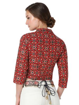 red cotton printed blouse - 18383632 - Standard Image - 4