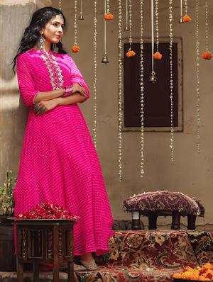 pink leheriya flared kurta - 18386015 - Standard Image - 3