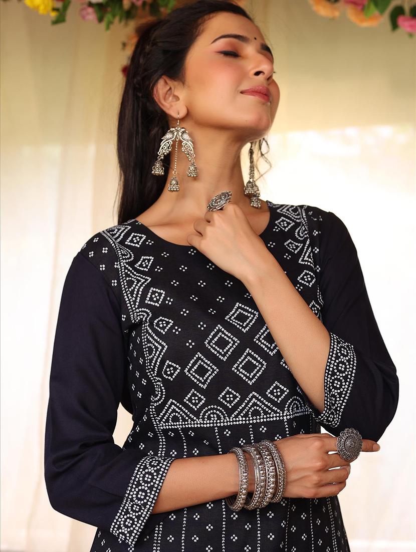 black bandhani straight kurta - 18386044 - Zoom Image - 6