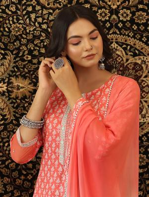 pink cotton suit set - 18386123 - Standard Image - 6