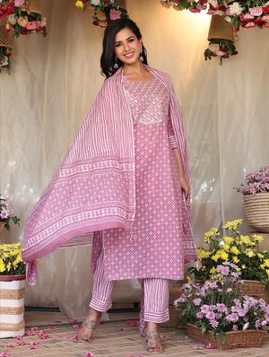 printed kurta pant set with dupatta - 18386176 - Standard Image - 2