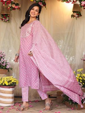 printed kurta pant set with dupatta - 18386176 - Standard Image - 3
