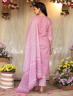 printed kurta pant set with dupatta - 18386176 - Standard Image - 4