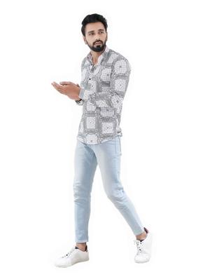 white printed short kurtas - 18386767 - Standard Image - 4