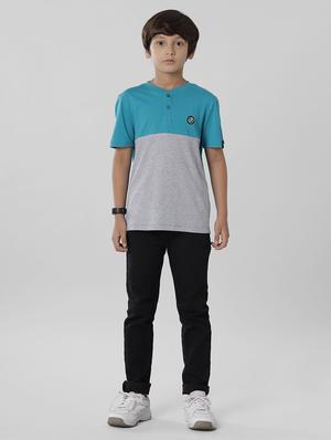 green color block regular t-shirt - 18391619 - Standard Image - 4