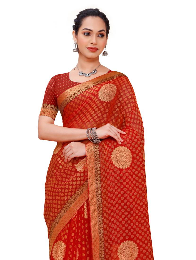red cotton silk woven saree with blouse - 18392894 - Zoom Image - 3