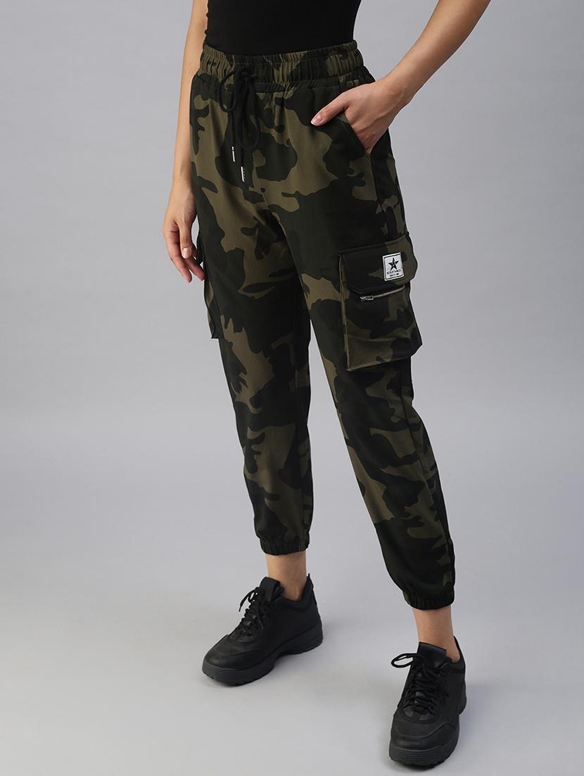 high-rise camouflage cargo trouser - 18393005 - Zoom Image - 2
