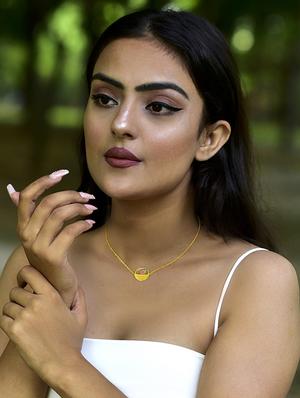 gold brass short necklace - 18393456 - Standard Image - 4