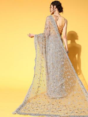 grey embroidered saree with blouse - 18404116 - Standard Image - 3