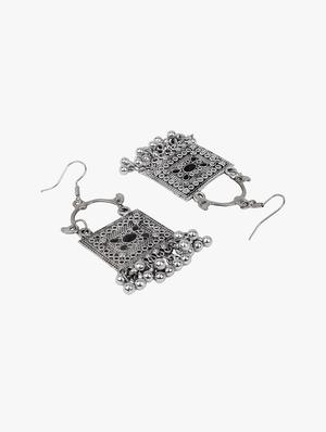 silver metal earring - 18409408 - Standard Image - 3