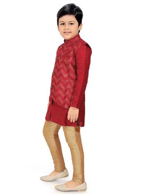 red printed kurta pajama set - 18415897 - Standard Image - 2