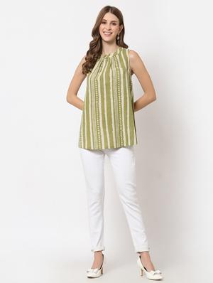round neck printed top - 18416240 - Standard Image - 4