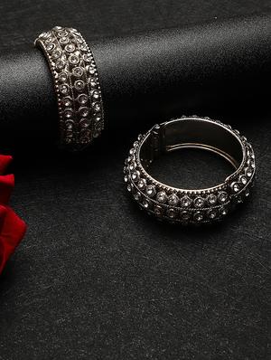 silver metal bangle - 18416403 - Standard Image - 3