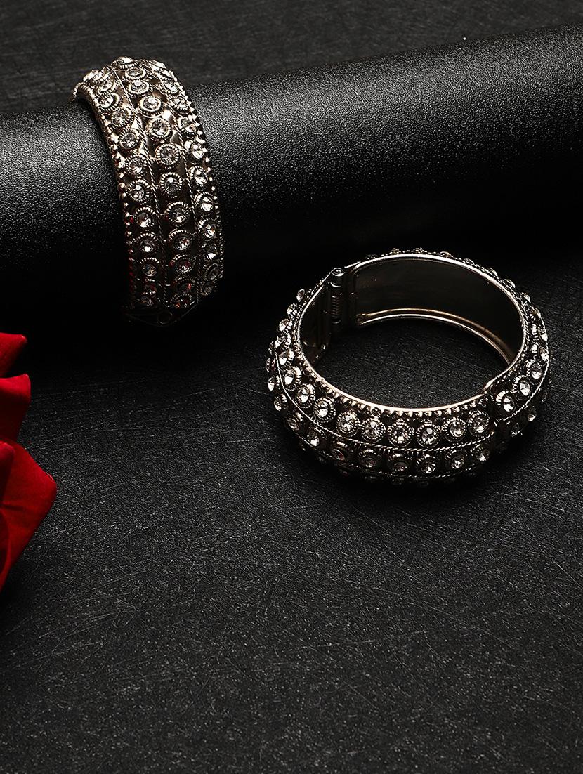 silver metal bangle - 18416403 - Zoom Image - 3