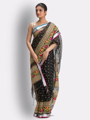black handloom saree with blouse - 18416947 - Standard Image - 3