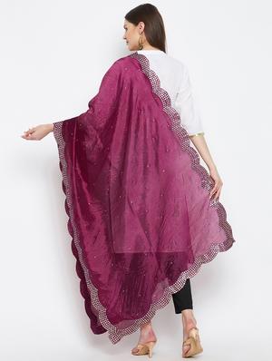 burgundy silk blend embroidered dupatta - 18423808 - Standard Image - 4