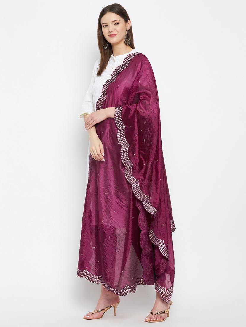 burgundy silk blend embroidered dupatta - 18423808 - Zoom Image - 3