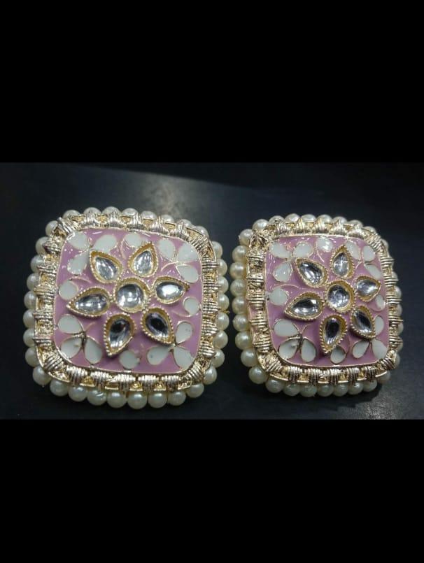 good quality earring set - 18423874 - Zoom Image - 2