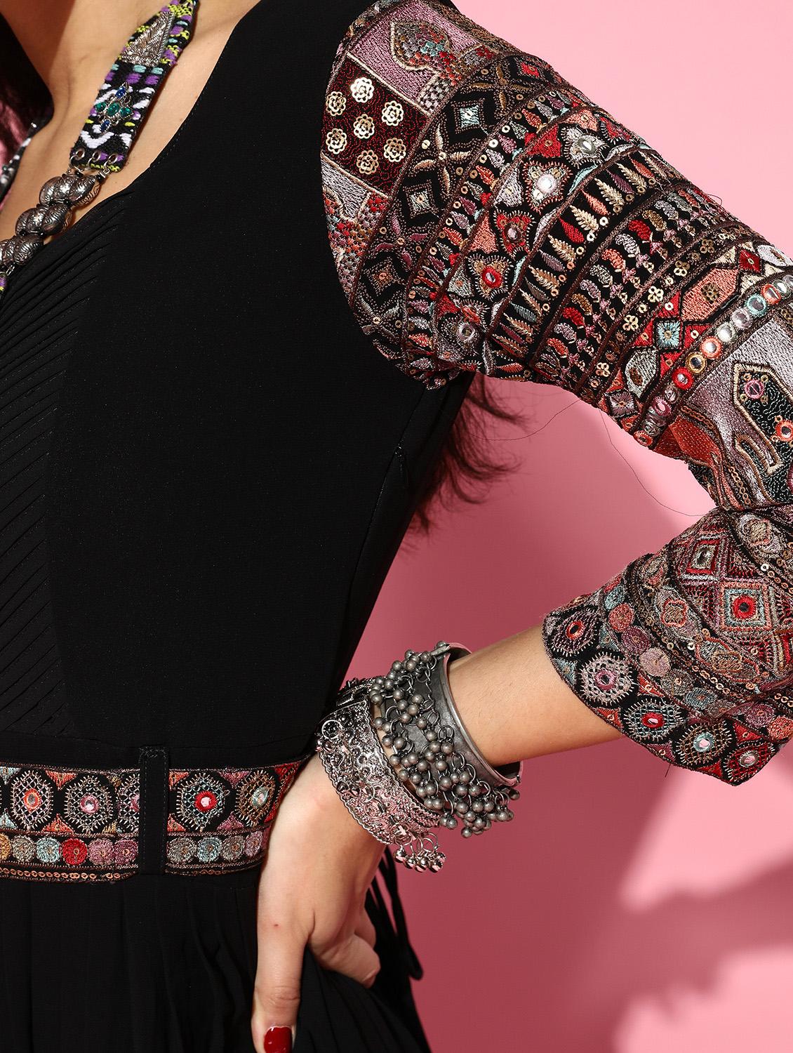 black embroidered flared gown - 18431038 - Zoom Image - 5