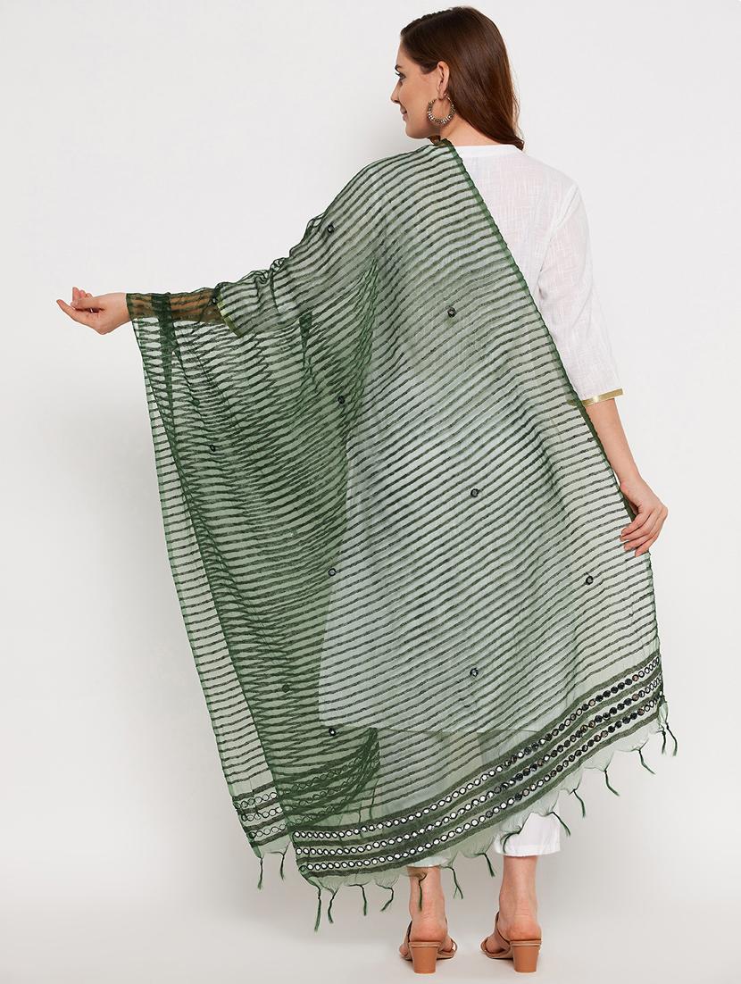 green silk blend embroidered dupatta - 18431154 - Zoom Image - 4
