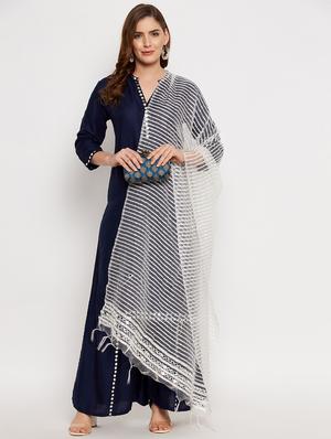 white silk blend embroidered dupatta - 18431155 - Standard Image - 4